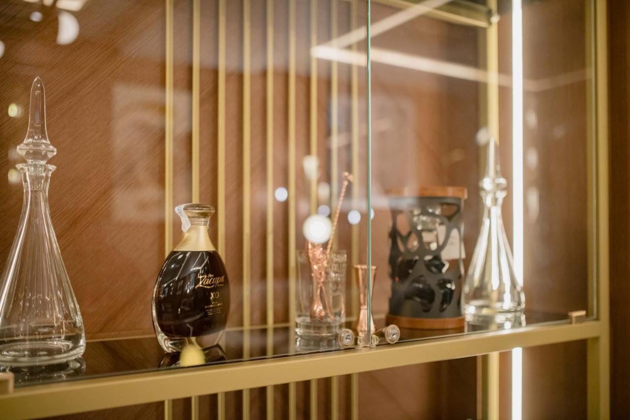 Myr Palacio Vallier Βαλένθια Εξωτερικό φωτογραφία The perfume museum