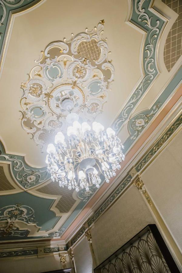 Myr Palacio Vallier Βαλένθια Εξωτερικό φωτογραφία Ceiling of the ballroom