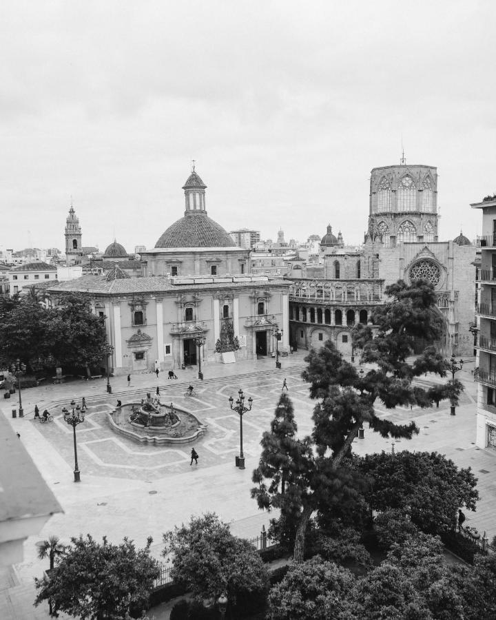 Myr Palacio Vallier Βαλένθια Εξωτερικό φωτογραφία The square in 1960