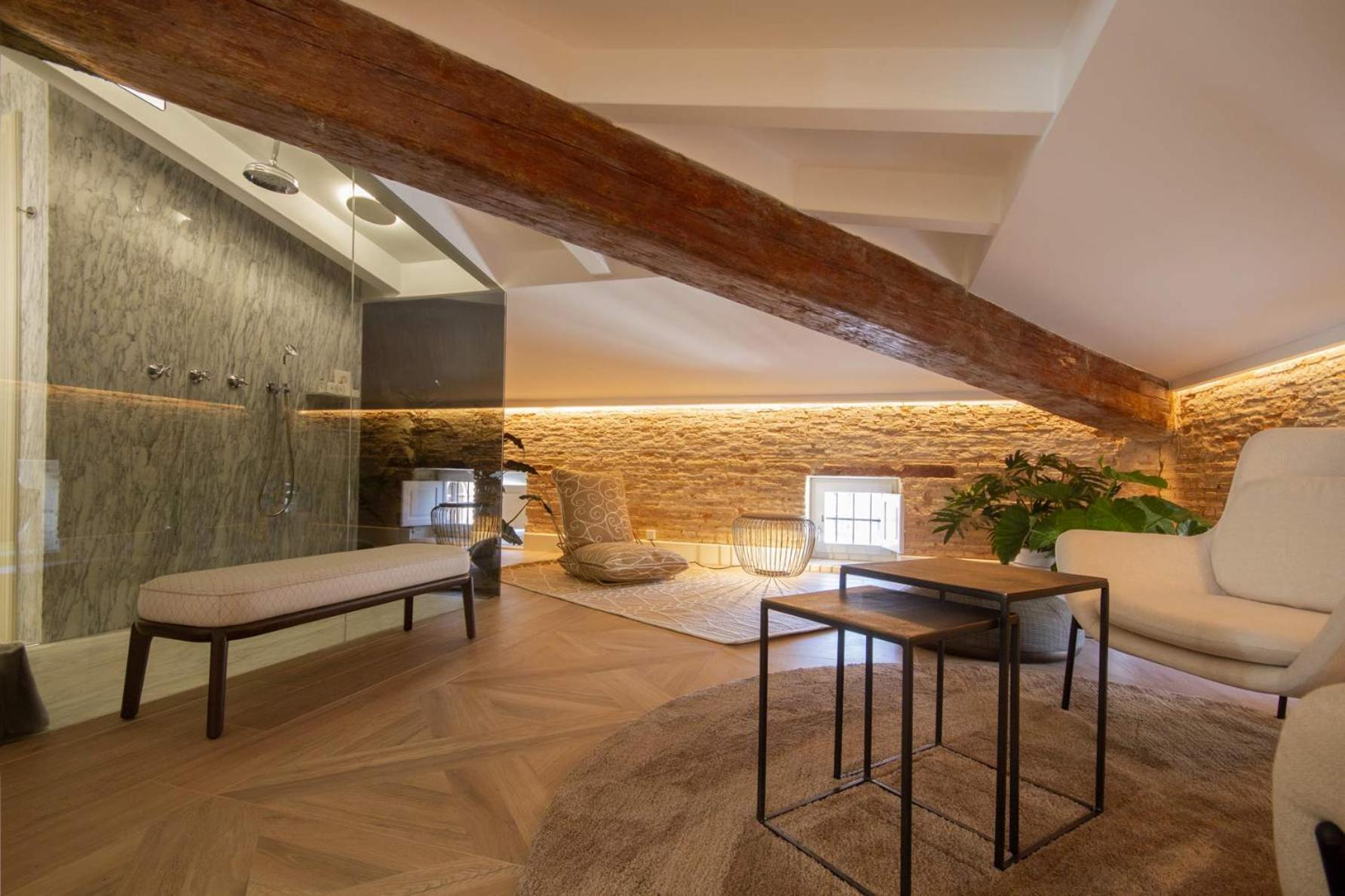 Myr Palacio Vallier Βαλένθια Εξωτερικό φωτογραφία The interior of the hotel